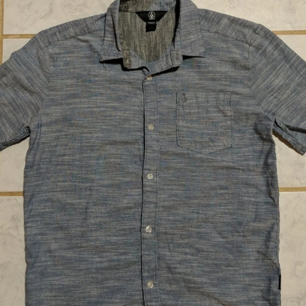 Boys Size Large Volcom Button Down Shirt